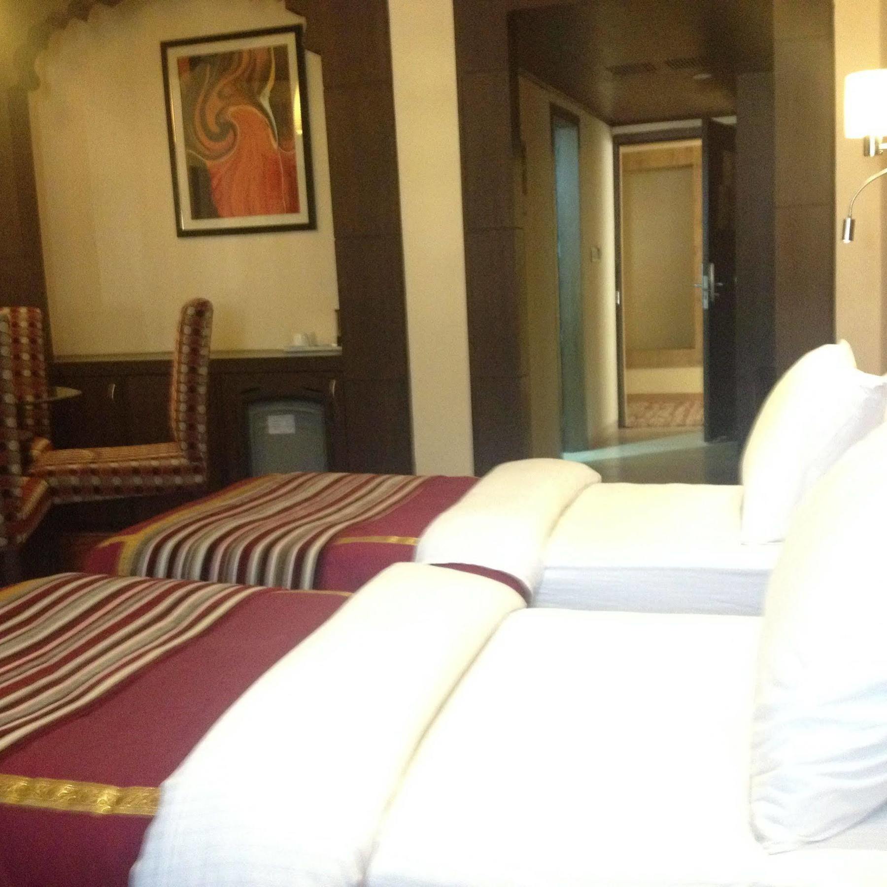 K C Residency Katra Katra (Jammu and Kashmir) Bagian luar foto