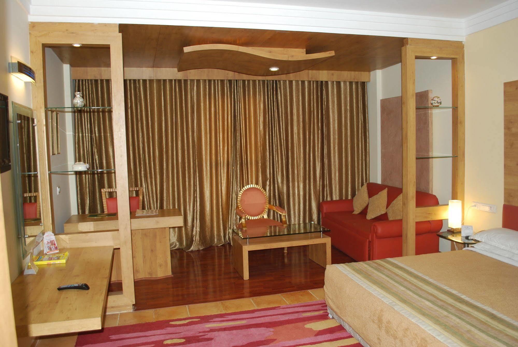 K C Residency Katra Katra (Jammu and Kashmir) Bagian luar foto